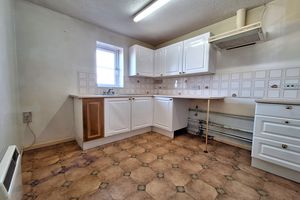 Kitchen- click for photo gallery